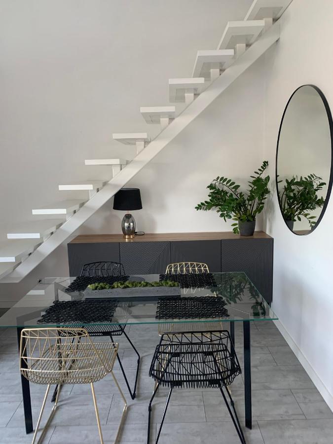 Two-Levels Penthouse With A Garden In The City Center Daire Łódź Dış mekan fotoğraf