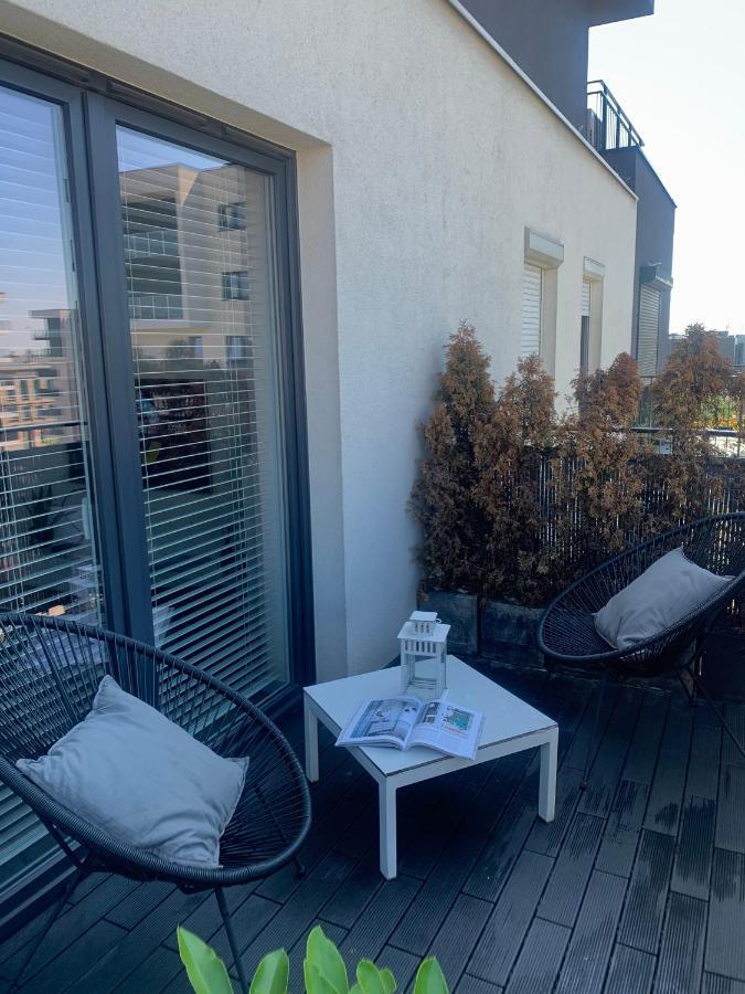 Two-Levels Penthouse With A Garden In The City Center Daire Łódź Dış mekan fotoğraf